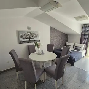 Apartamento D&d, Split